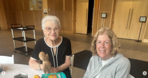 Hello Dolly volunteers